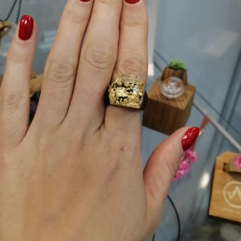 独特的树脂木戒指女士手工制作金山礼物 - 戒指 - 木头 金色