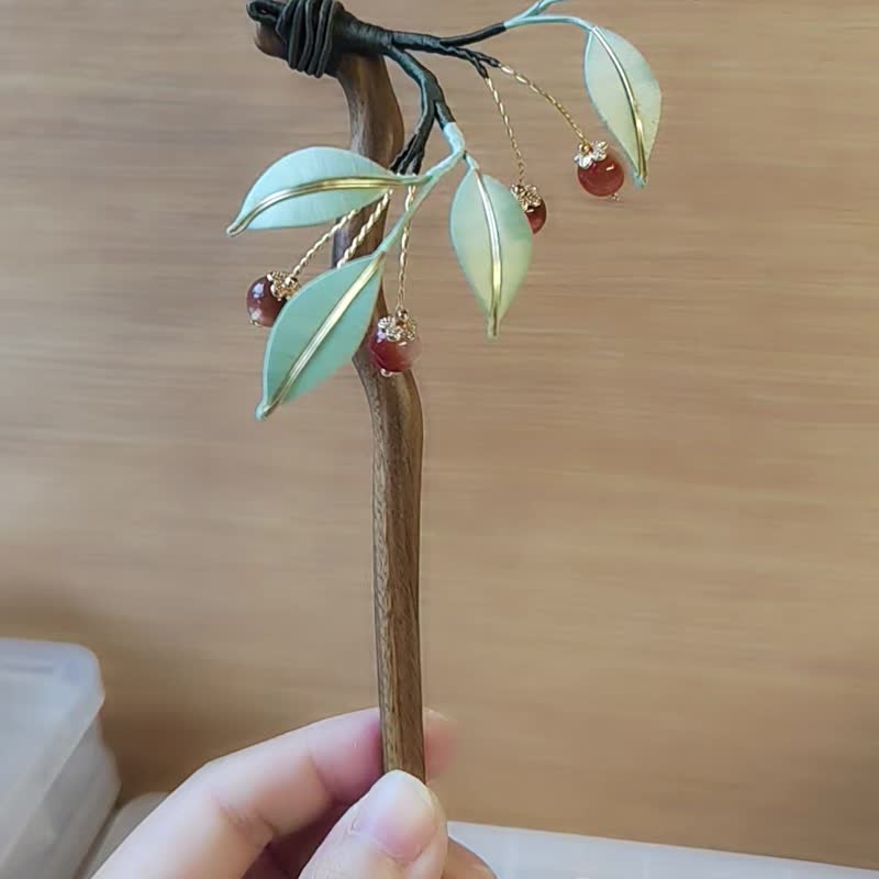 【樱果】天然石 春仔花 缠花 发簪 | 兔毛晶 檀木 - 发饰 - 绣线 多色