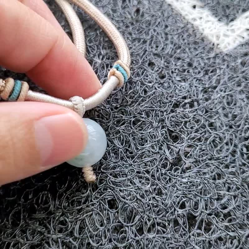 亲翠 天然翡翠 冰绿意境飘花12.9mm圆珠微贵气调整式绳链 - 项链 - 玉石 多色
