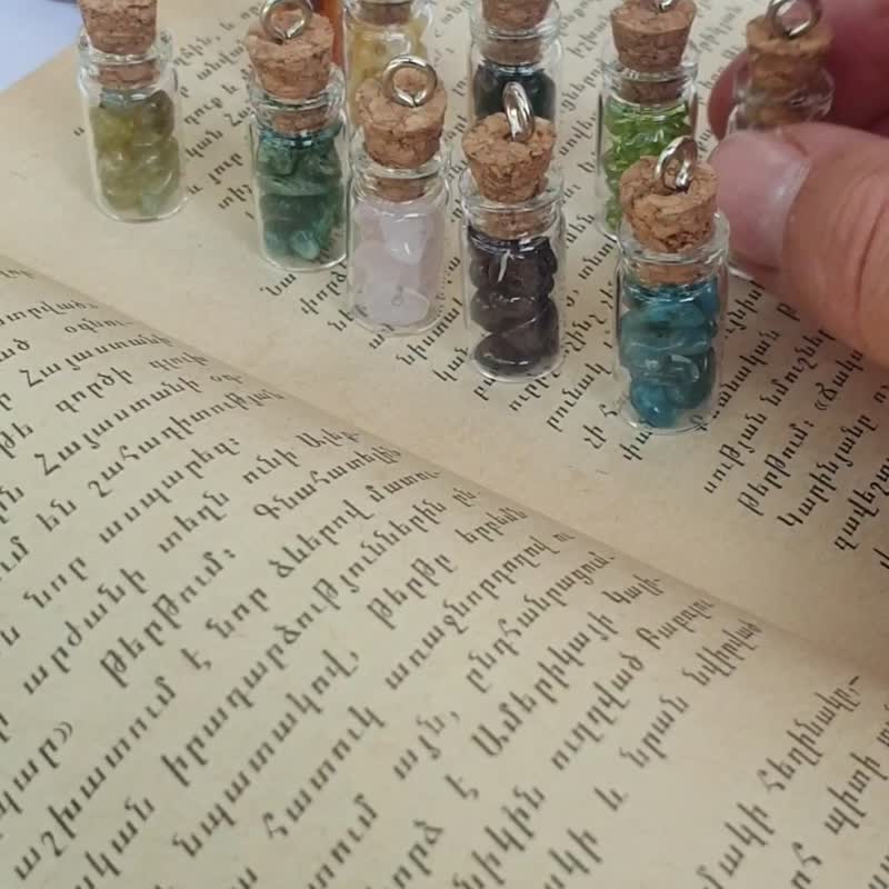 Glass bottles of crystals, Set of 10 pcs, August Birthstones, Leo Gift - 其他 - 宝石 多色