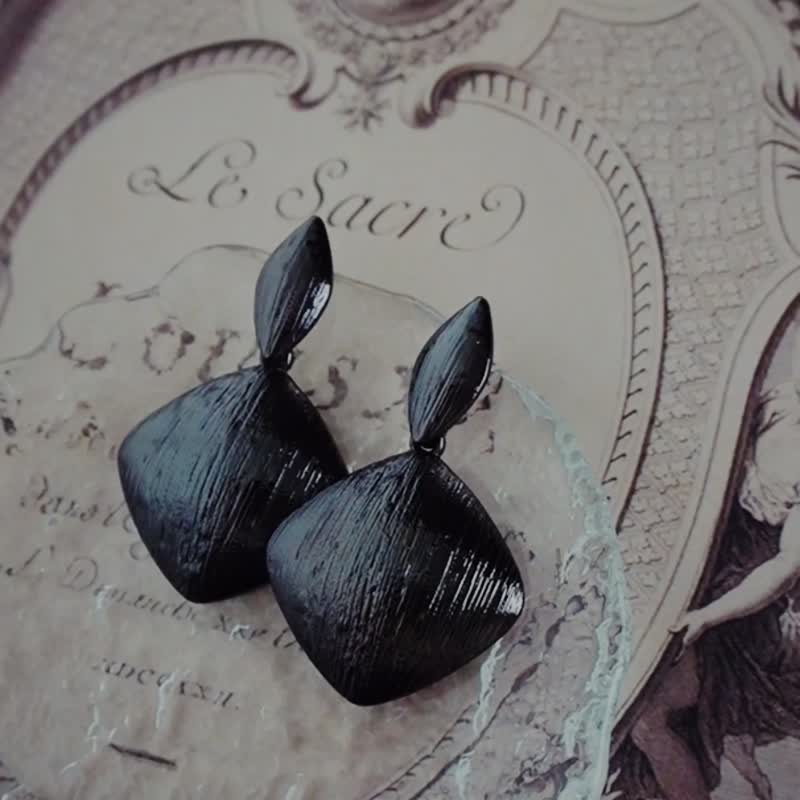 复古耳环 | 银黑色菱形金属纹路 | CBH050 - 耳环/耳夹 - 其他材质 黑色