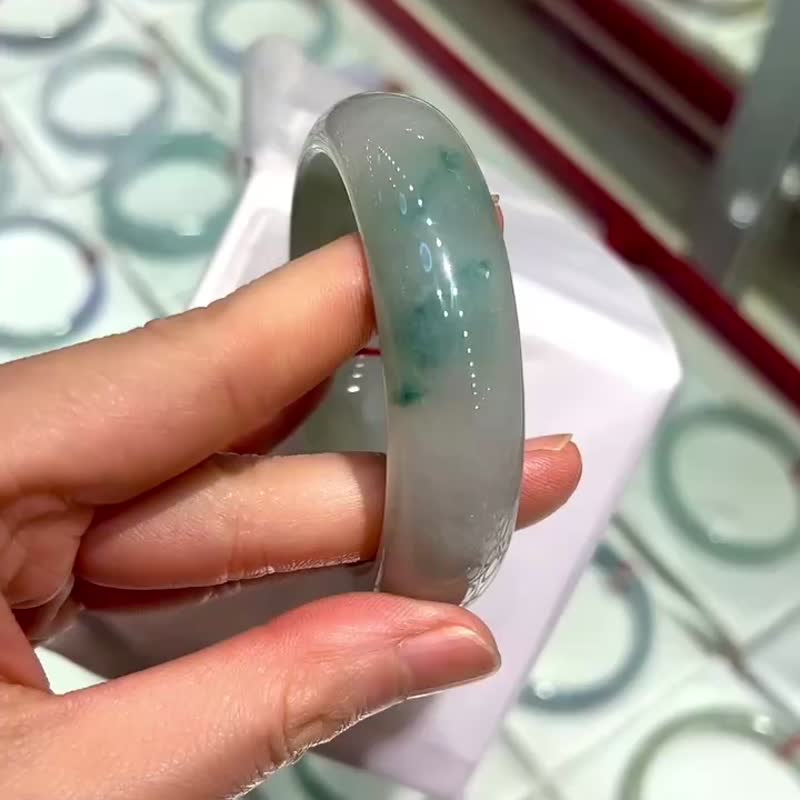 冰种 缅甸翡翠 A玉 玉镯 • 冰种厚庄飘蓝翡翠福镯 - 手链/手环 - 玉石 蓝色