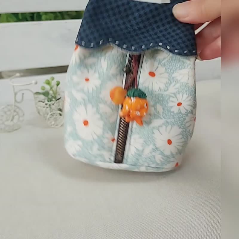 郁金香秀气化妆包 | 小物收纳包 - 化妆包/杂物包 - 棉．麻 蓝色