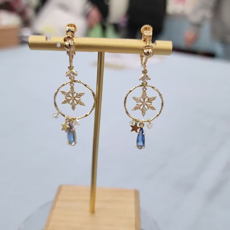 冰晨雪花 多色 耳环 镀真金 可改耳夹 - 耳环/耳夹 - 其他金属 多色