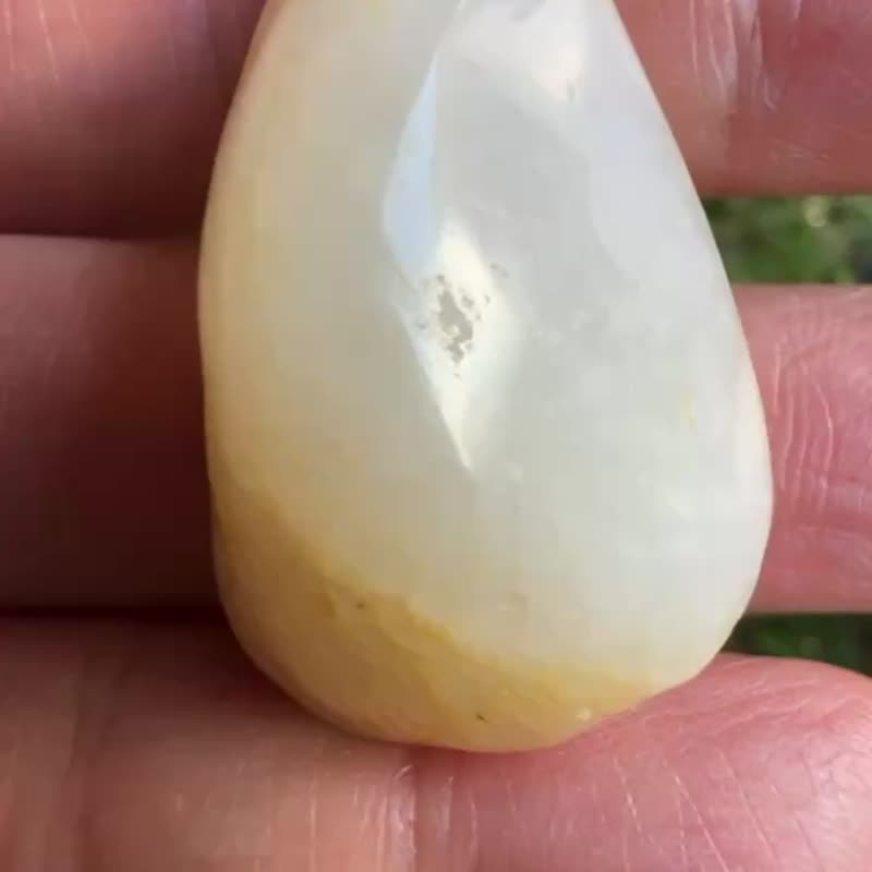 新疆和阗玉 籽料 20克 籽玉 白玉 Jade 原石 挂件 颈链 和田玉 - 颈链 - 玉石 白色