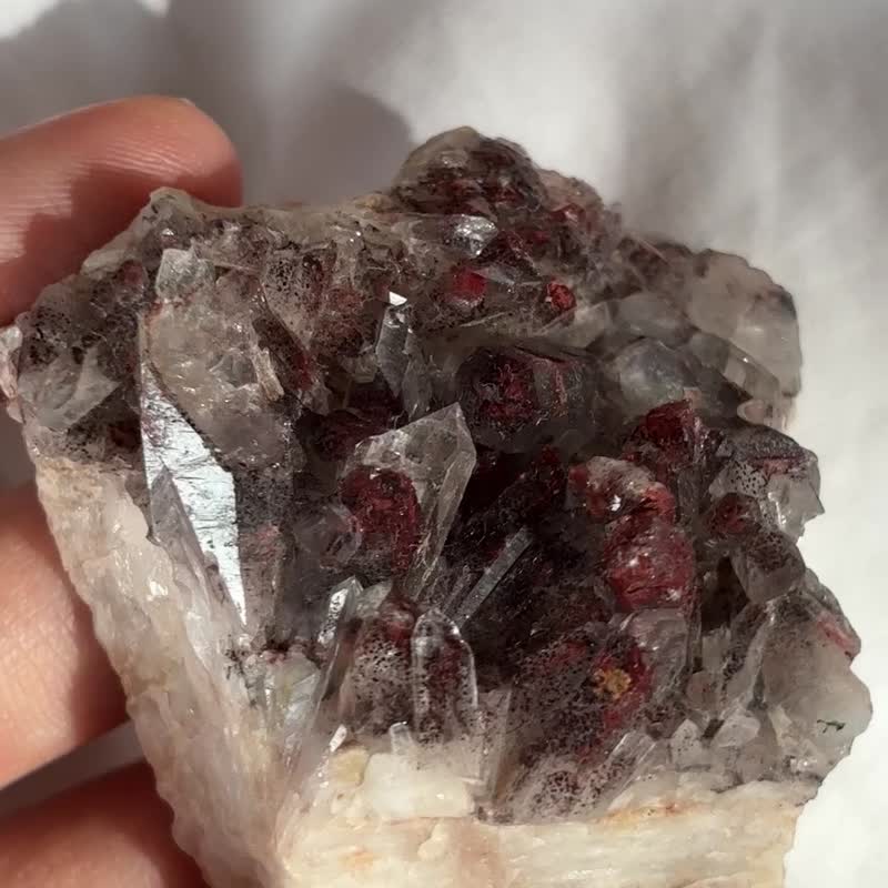 红水晶隐山 红水晶山 红晶簇 水晶簇 水晶花 水晶原矿 摆设 原石 - 摆饰 - 水晶 红色