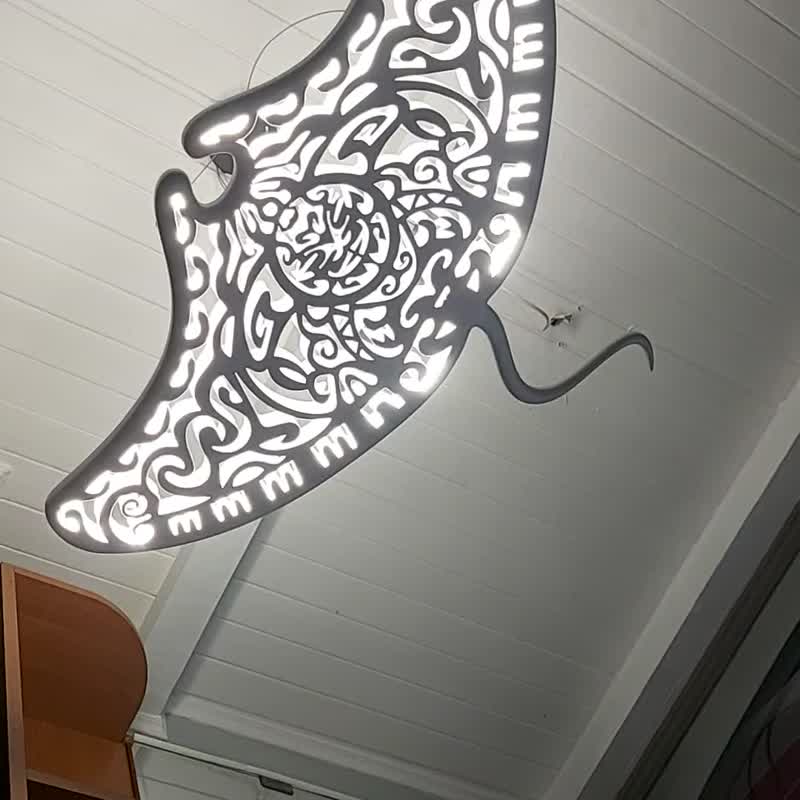 Manta Ray Ceiling Chandelier or Wall Led Lamp in Maori Nautical Style Home Decor - 灯具/灯饰 - 木头 
