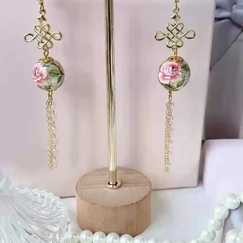 18K山茶花珍珠耳环 - 耳环/耳夹 - 其他金属 金色