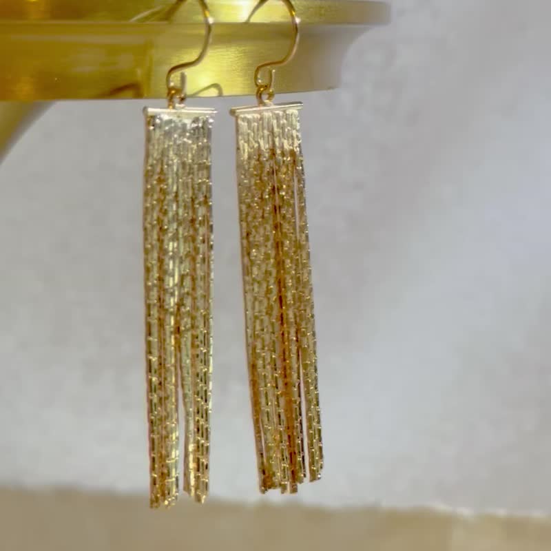 金属流苏耳环 镀14k 金 - 耳环/耳夹 - 其他金属 金色