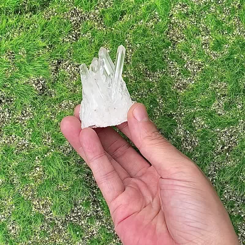 天然原矿能量冰透可爱小小白水晶簇 白水晶 疗愈 开运 消磁净化 - 摆饰 - 水晶 白色