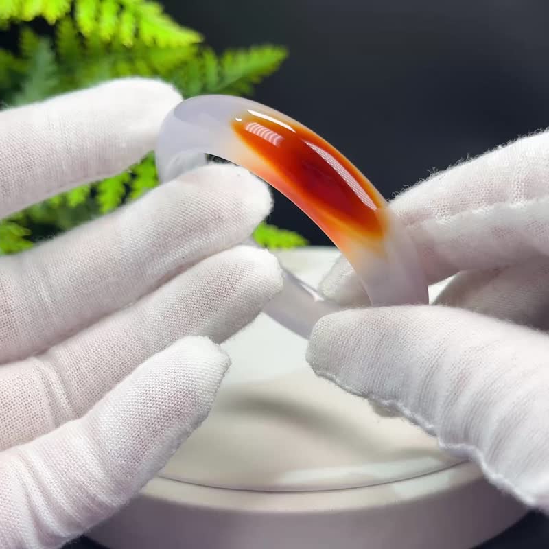 高品质 浅紫调玛瑙手镯 49MM 高冰透净体起刚飘一抹红 鸿运当头 - 手链/手环 - 半宝石 紫色