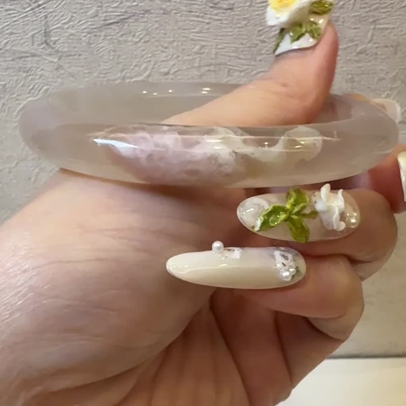 樱花玛瑙手镯 玛瑙手镯冰透小清新粉炸花单花独秀套镯圆条56-57 - 手链/手环 - 玉石 