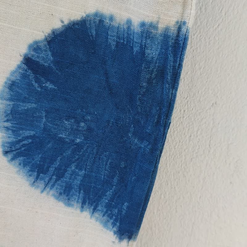 V-Neck Dress Target - 荷叶边上衣靛蓝色扎染连衣裙 - 洋装/连衣裙 - 棉．麻 蓝色