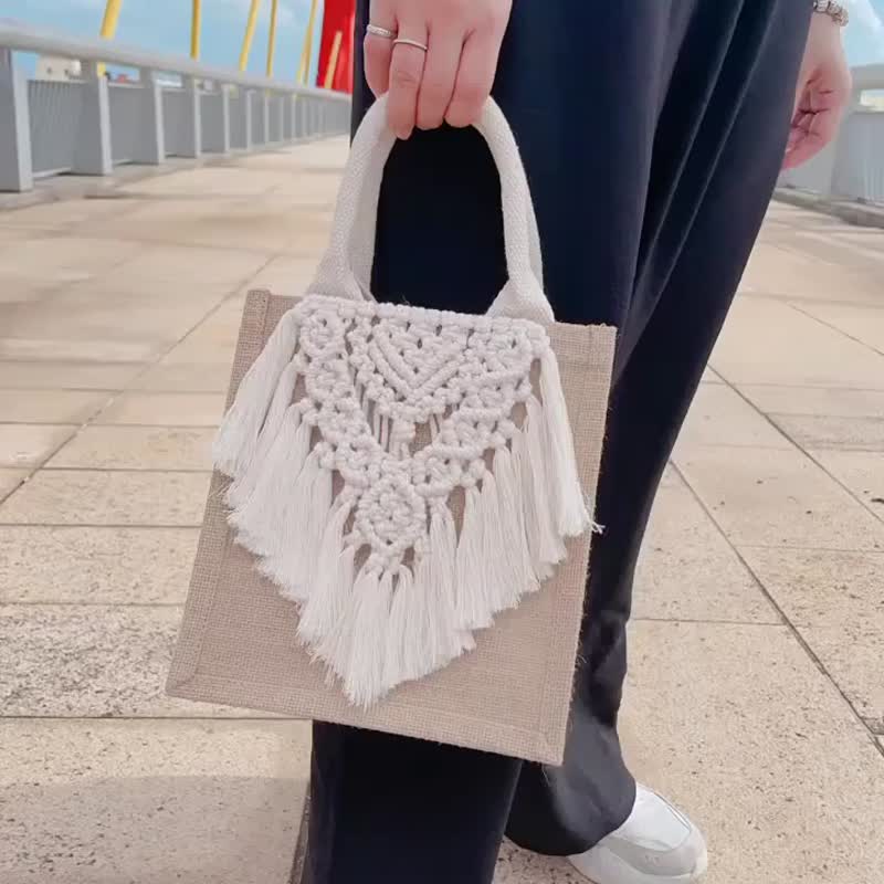 Macrame 编织无印良品A6黄麻手提袋 - 手提包/手提袋 - 棉．麻 