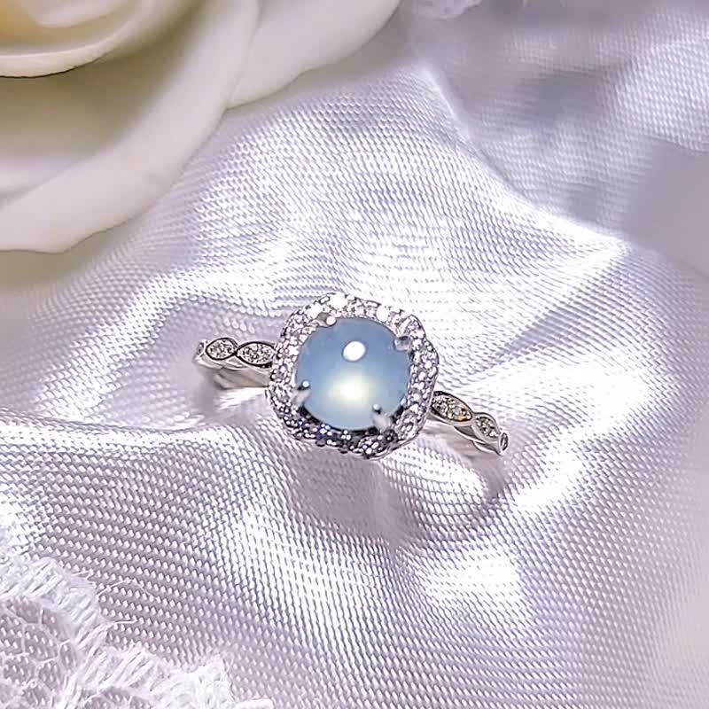 |财富女神戒|A货翡翠冰玻蓝起胶蛋面6.4mm纯银镀18k蕾丝款戒指 - 戒指 - 玉石 