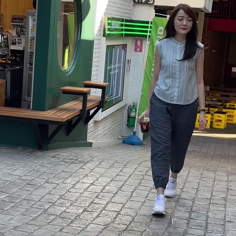靛蓝染色手工编织棉质服装编织条纹，削肩：琥珀色衬衫 - 女装上衣 - 棉．麻 蓝色