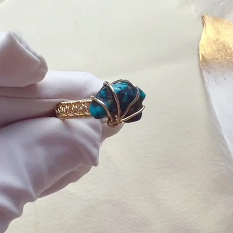 纯手工制作14K包金绕线复古原矿绿松石开口戒指 可调节大小 - 戒指 - 宝石 多色