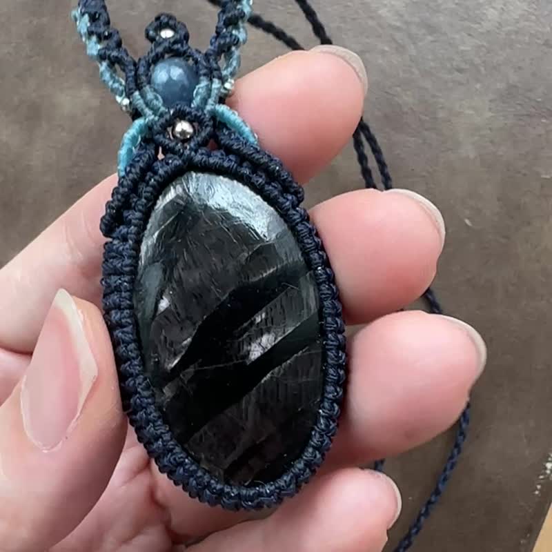 N1130 民族风 蜡线编织 紫苏辉石 不锈钢珠 项链 (可调长度) - 项链 - 宝石 蓝色