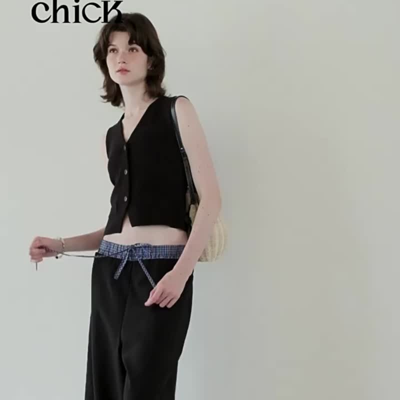 黑色 極簡V領圈圈紗針織馬甲 Boy風格上衣 - 女装背心 - 其他人造纤维 黑色