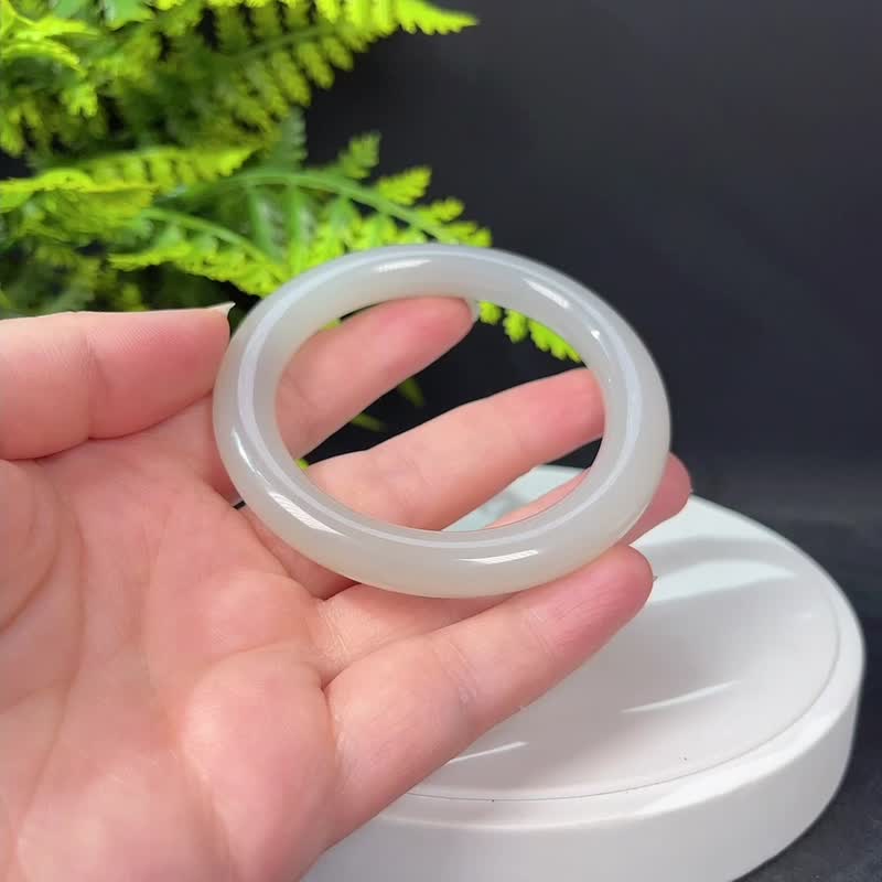和田玉手镯56MM 老料冰底渐变烟灰玉手环 附证书 质地细腻油润 - 手链/手环 - 玉石 灰色