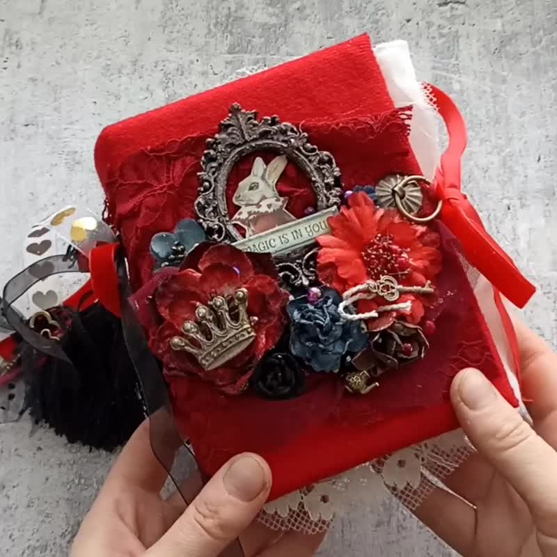 白兔仙境日记本空白爱丽丝梦游仙境日记本手工兔子 - 笔记本/手帐 - 纸 红色