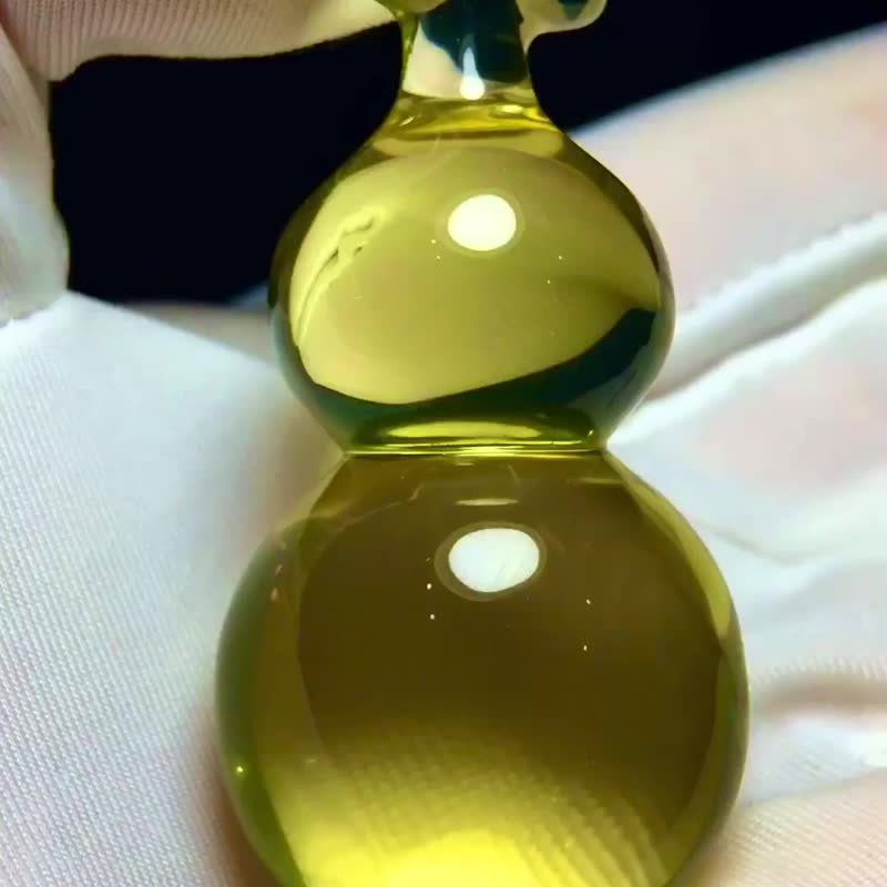 天然极品黄水晶葫芦吊坠 个头足 雕工精湛 晶体透彻干净无瑕疵 - 吊饰 - 水晶 