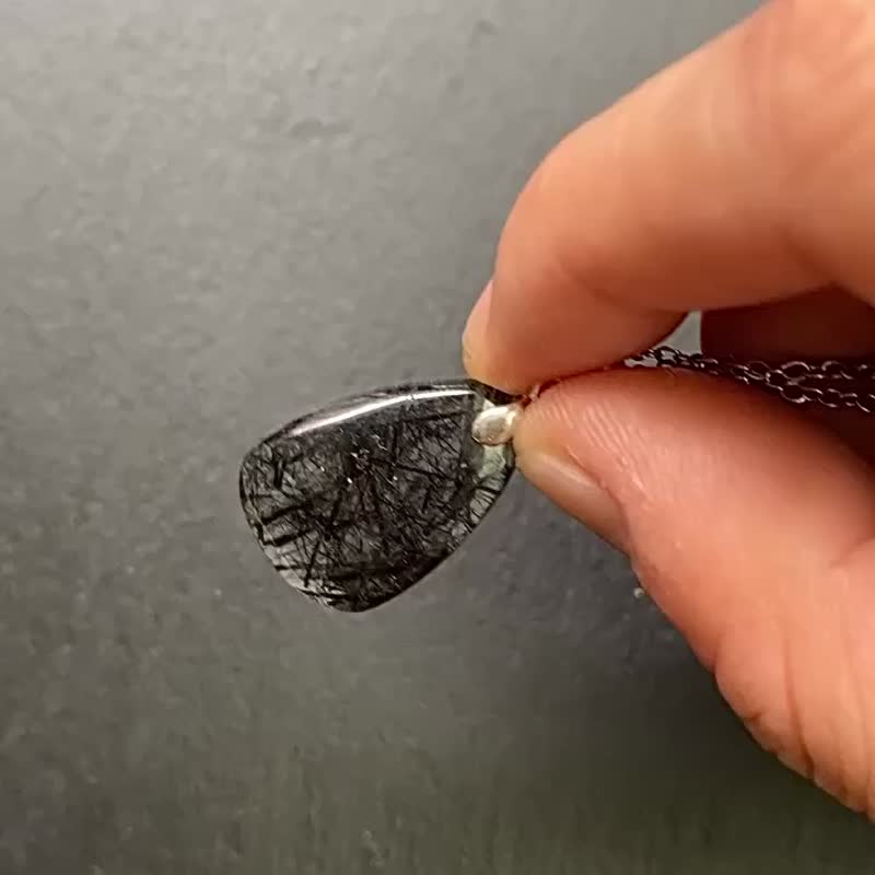 天然冰透弧形水滴黑发晶925纯银钛钢项链//避邪 改运//防止负能量 - 项链 - 水晶 多色