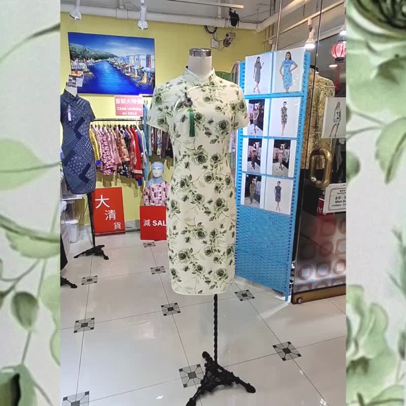VINTAGE 悦裳 港式 复古旗袍 长裙 连身裙 浅绿玫瑰花旗袍 - 旗袍 - 棉．麻 绿色