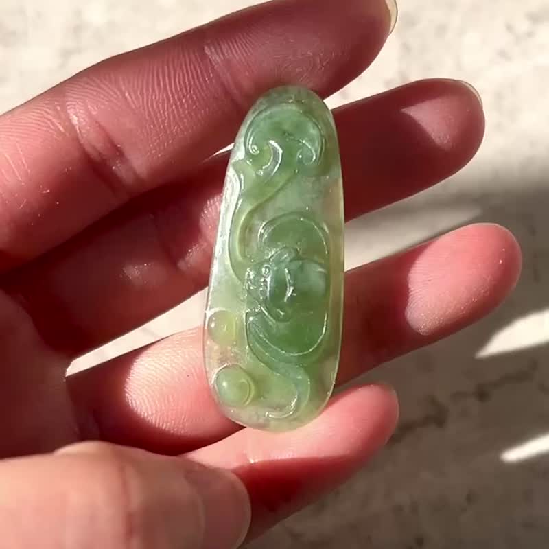 冰种 天然翡翠 缅甸 A玉 玉镯 • 冰种蝙蝠铜钱福在眼前翡翠吊坠 - 手链/手环 - 石头 绿色