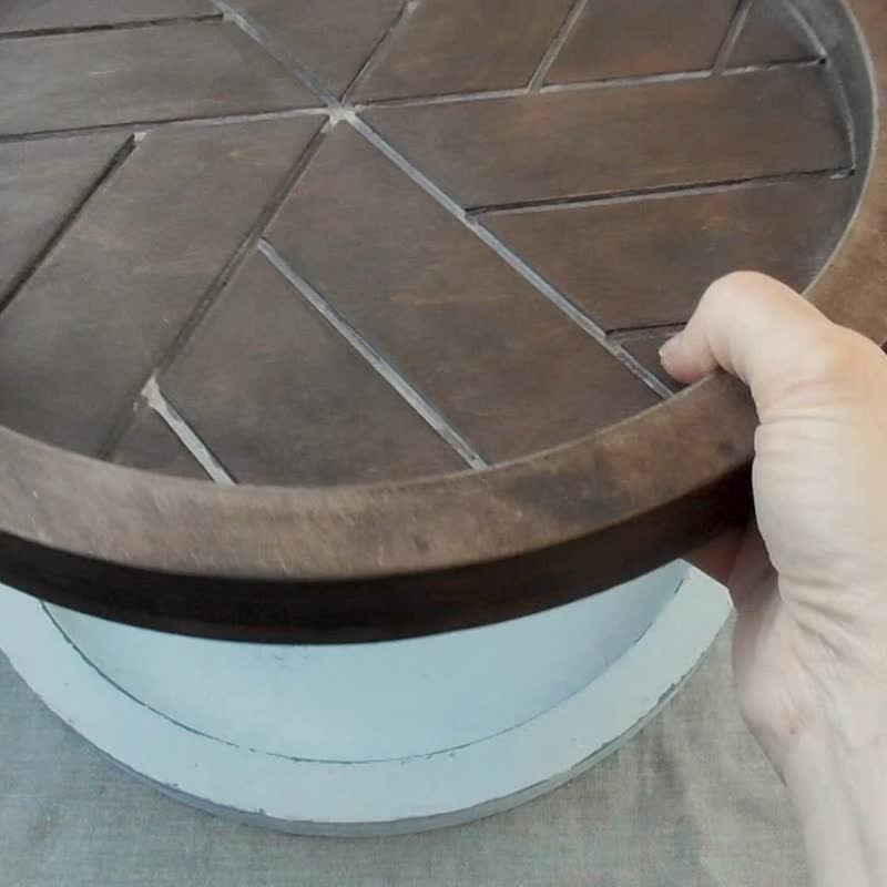 用于茶、咖啡、小吃、早餐的圆形木托盘。美食摄影道具 - 盘子/餐盘/盘架 - 木头 咖啡色