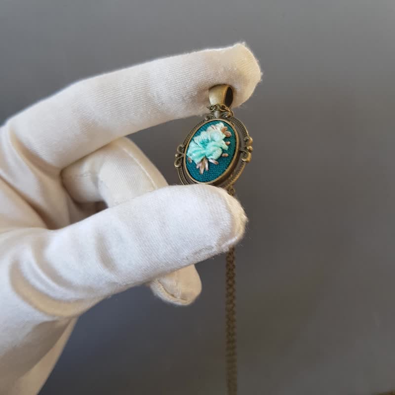 刺绣 珠宝 丝带刺绣坠饰献给她，绿松石珠宝刺绣 - 项链 - 丝．绢 绿色