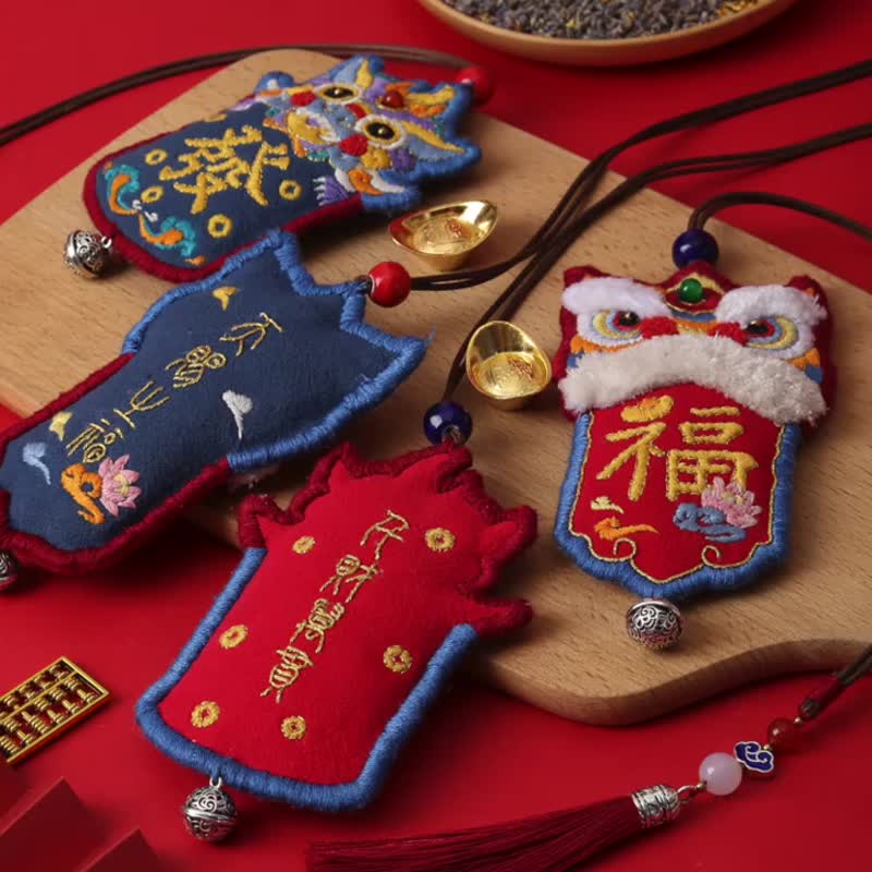 手工绣刺绣手工diy制作貔貅材料包自绣护身符平安福送男友 - 吊饰 - 棉．麻 
