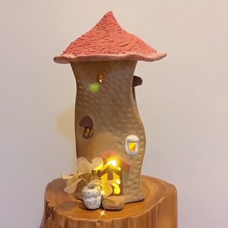 点亮小屋之红屋顶小塔 - 灯具/灯饰 - 陶 