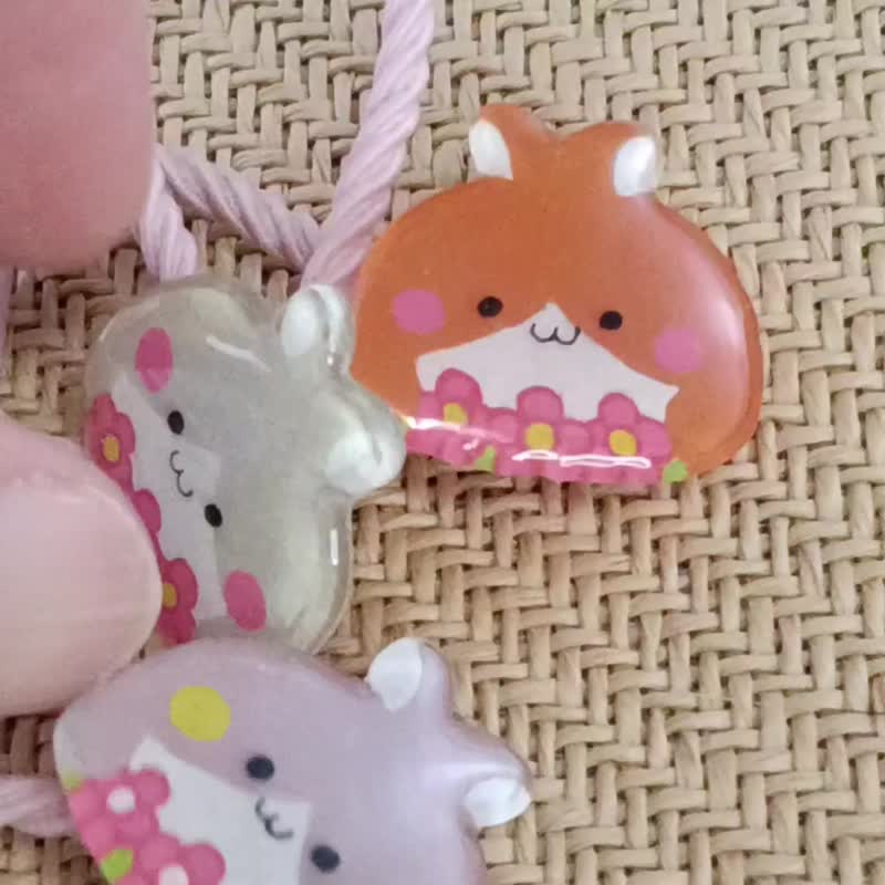 手作兔兔花朵发扣(一对) l 为你的日常注入温暖与可爱 - 发饰 - 树脂 粉红色
