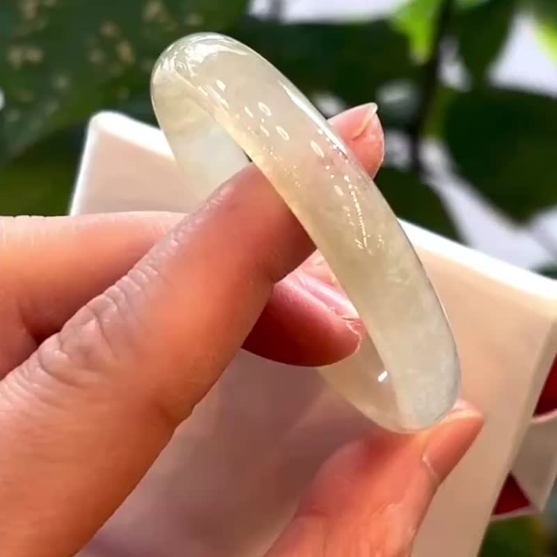 冰种 缅甸翡翠 A玉 玉镯 • 冰玻种淡黄月光黄翡翠福镯 - 手链/手环 - 玉石 黄色