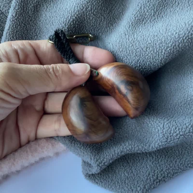 【博天地】肖楠木吊饰 钥匙圈 背包挂饰 - 钥匙链/钥匙包 - 木头 多色