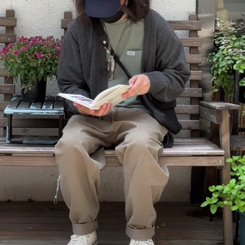 头层牛皮斜挎包复古真皮方形磁扣包 - 侧背包/斜挎包 - 真皮 黑色