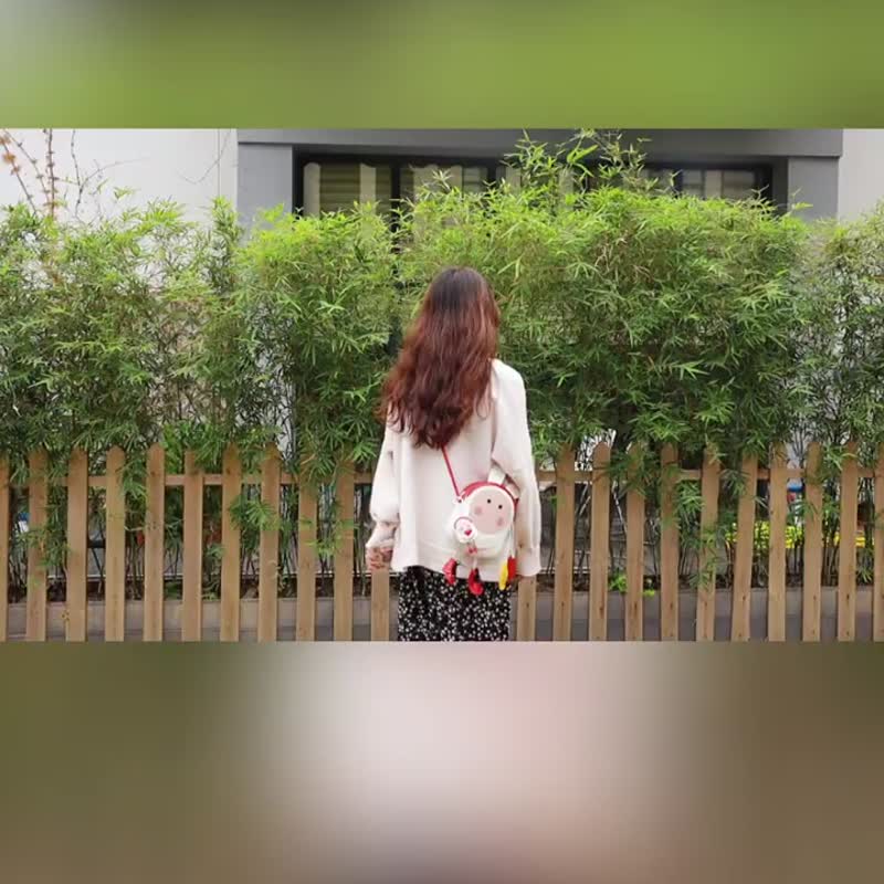 【生日礼物】蠢小鱼小众设计可爱卡通斜背包女真牛皮diy手工 - 侧背包/斜挎包 - 真皮 红色