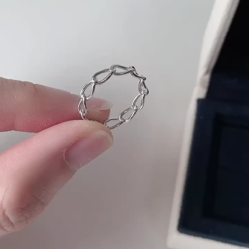 简约圆圈扭纹银戒指 - 戒指 - 银 银色