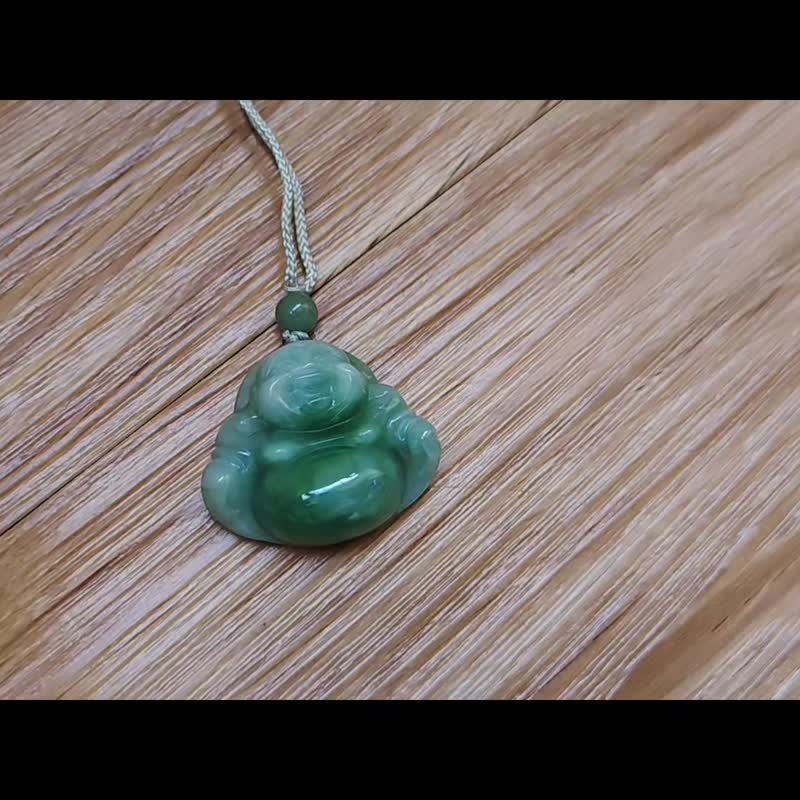 【亲翠】天然翡翠 冰绿飘花弥勒佛 佛公调整式绳链 佛系 - 项链 - 玉石 绿色