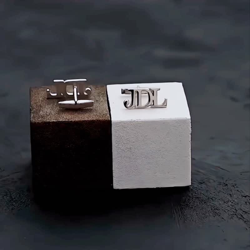 定制化姓名 袖扣/袖口钮 (定制化礼物) - 袖扣 - 其他金属 银色