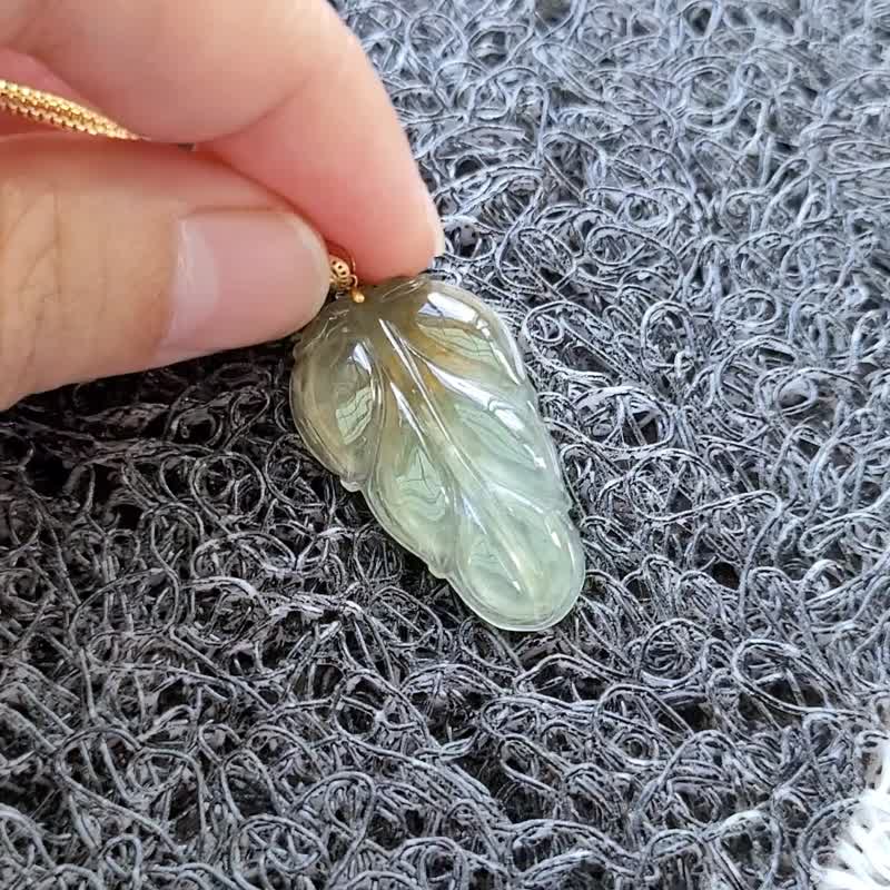 纯翠 天然翡翠 高冰带红翡特殊色大叶有成18K金扣头锁骨链 附台证 - 项链 - 玉石 多色