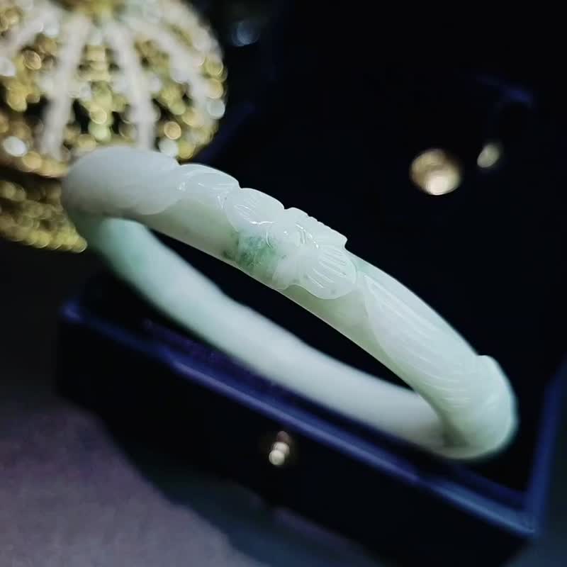 吉祥•富贵•幸福|牛奶淡果绿飘花凤凰花雕|缅甸A货翡翠手镯#58 - 手链/手环 - 玉石 
