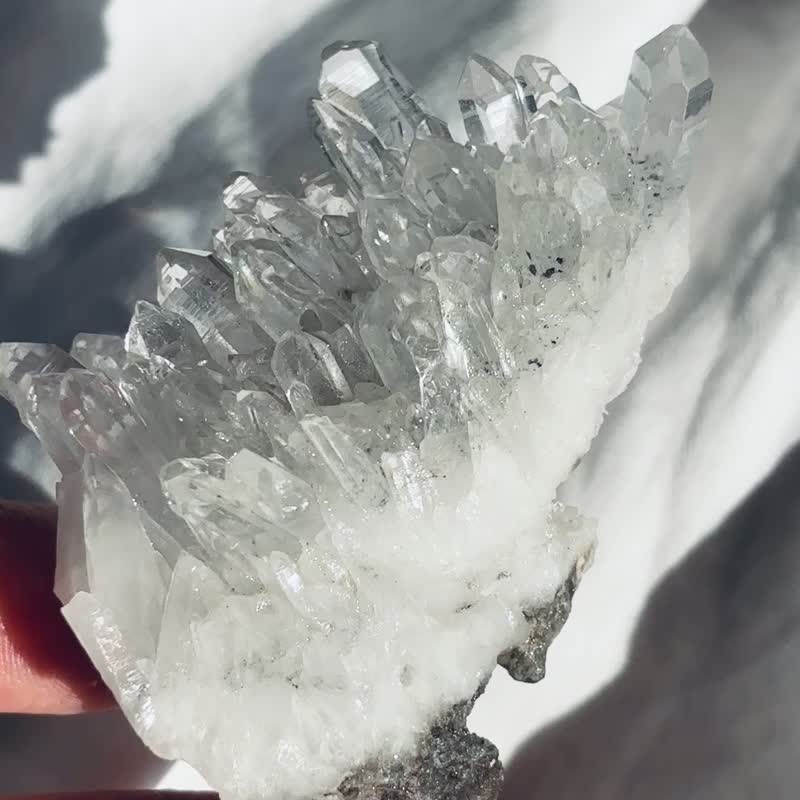 中国 天使羽 利姆利亚 透闪亮 白水晶 透体彩虹 刀刻纹 白水晶簇 - 摆饰 - 水晶 透明