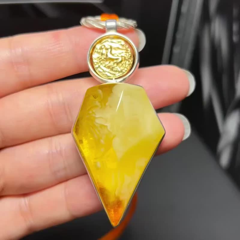 天然波罗的海蜜蜡吊坠 俄料白花蜜 成色美 s925银镶嵌 蜜蜡 - 项链 - 水晶 