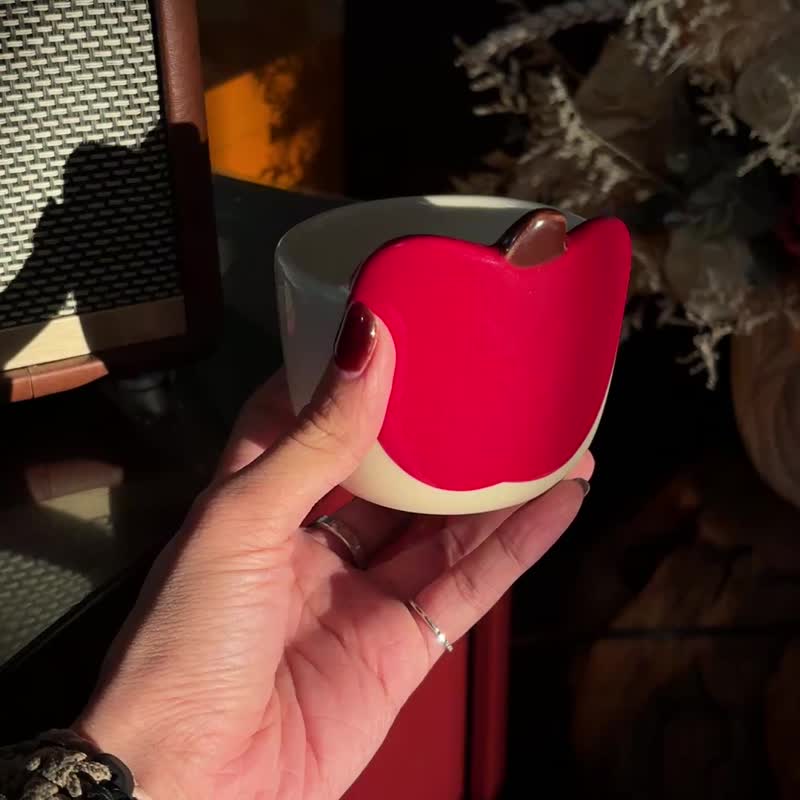 【陶瓷杯】马年平平安安苹果杯 200ml - 把好运装进杯里 - 咖啡杯/马克杯 - 瓷 