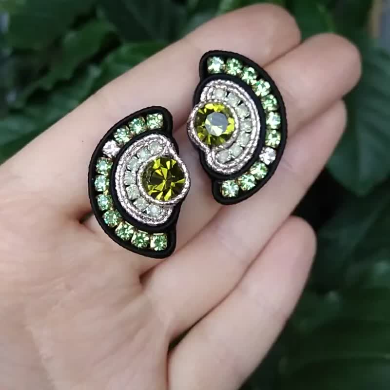 绿色水晶造型耳环 - 耳环/耳夹 - 其他材质 绿色