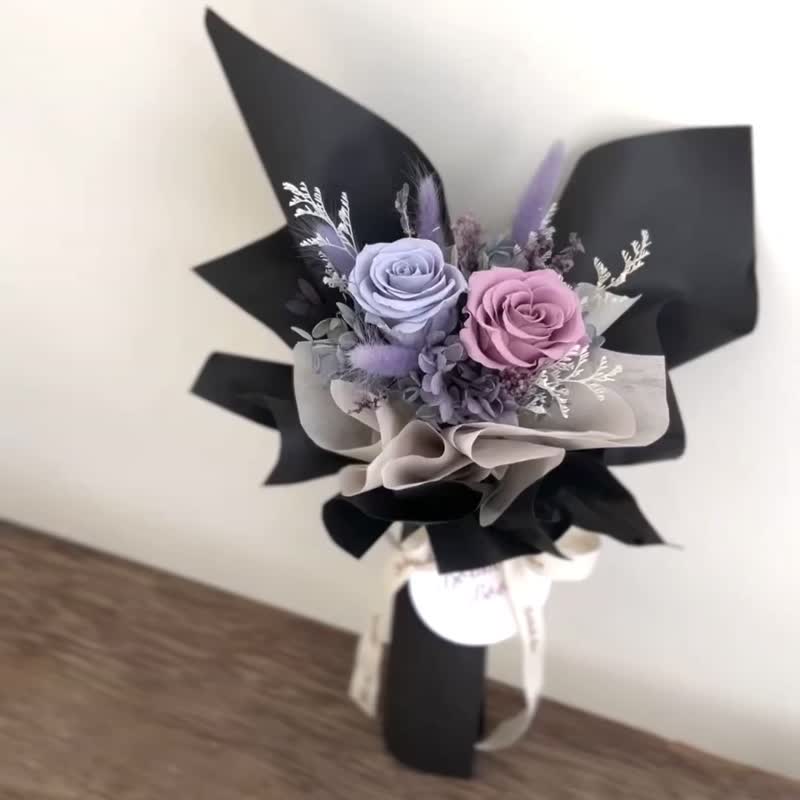 【永生玫瑰花花束】• 情人节/永生玫瑰花/永生玫瑰花花束/玫瑰花 - 干燥花/捧花 - 植物．花 黑色