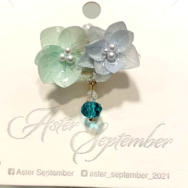 淡绿绣球花配奥地利水晶 马尾勾/小马钩 - 发饰 - 植物．花 绿色