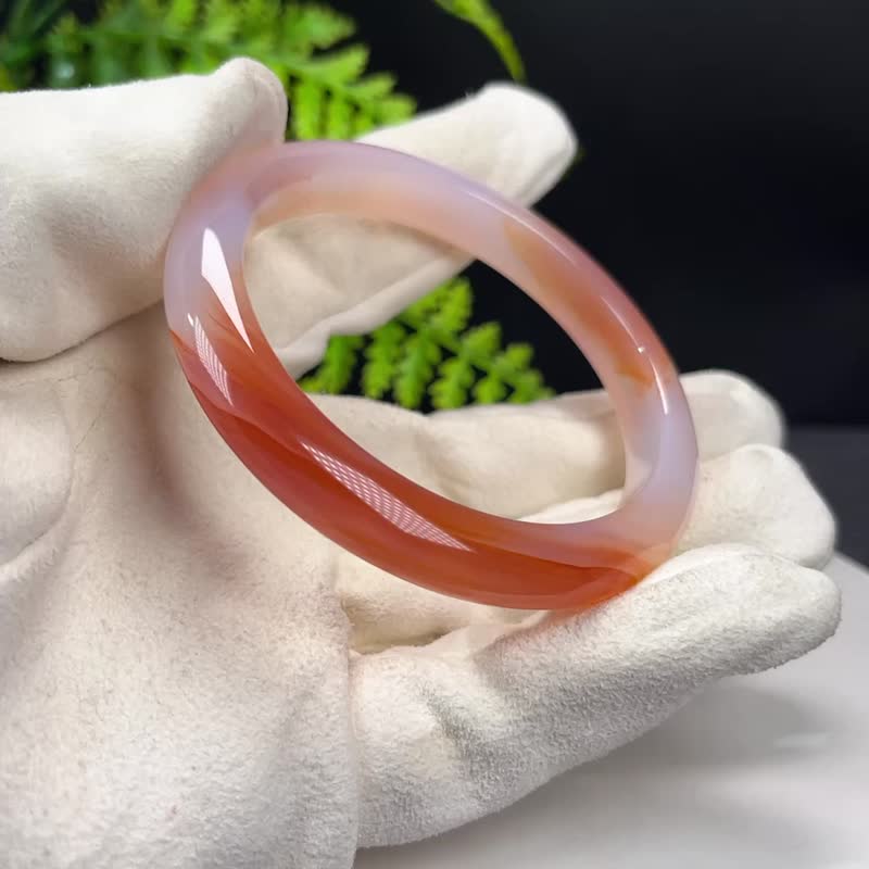高品质 马达加斯加 渐变红玛瑙手镯 60+MM 冰润千层天眼 本命年 - 手链/手环 - 半宝石 红色
